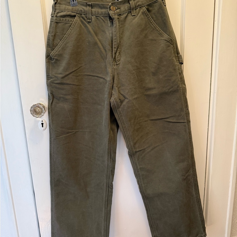 Carhartt Green Cargo Pants with Sturdy Fabric and Relaxed Fit